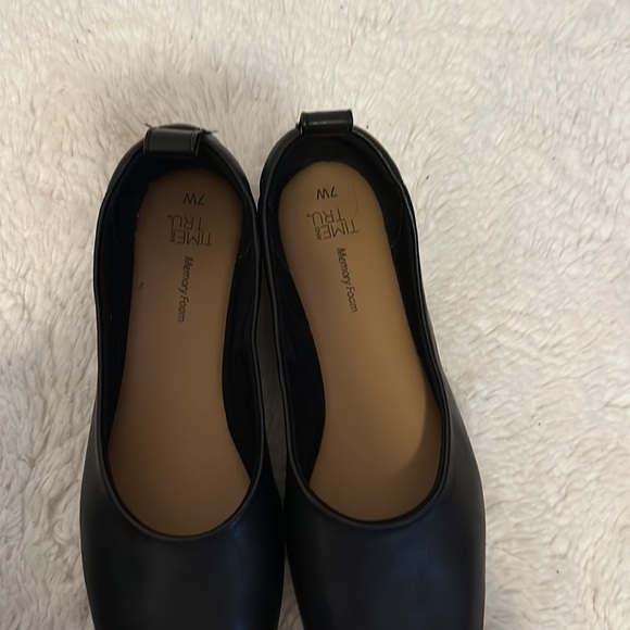 black flats - Picture 4 of 4